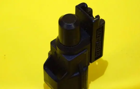 Mitsubishi Outlander Outside/exterior temperature sensor 077500-4220 0775004220
