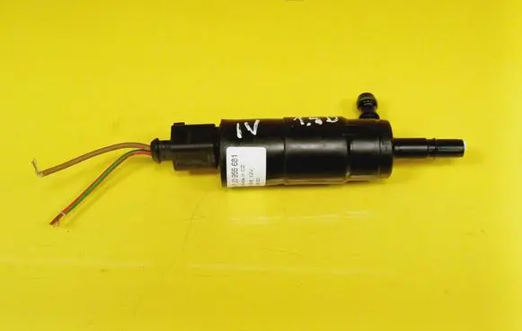 Volkswagen Golf IV Headlight washer pump 1J0955681
