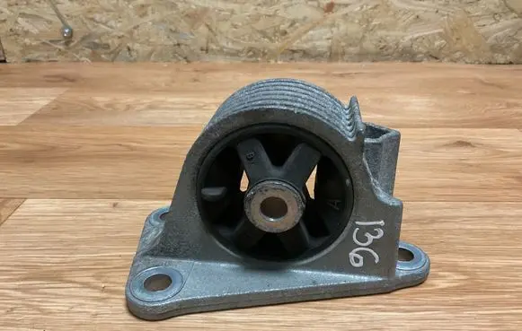 Mini One - Cooper R50 - 53 Engine mount bracket 6756405 AC46000 12628710