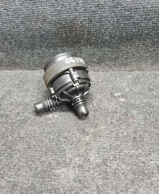 BMW 3 G20 G21 Electric auxiliary coolant/water pump 8671654