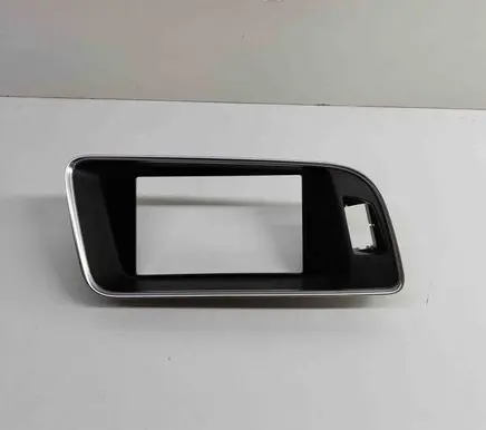 Radio/GPS head unit trim