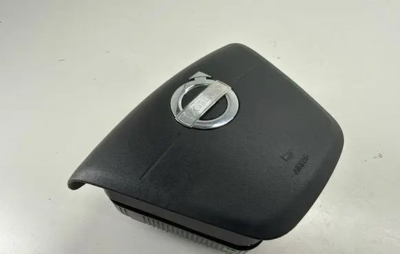 Volvo S60 Steering wheel airbag 31389510