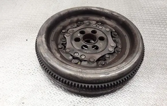 Volkswagen PASSAT B6 Flywheel 