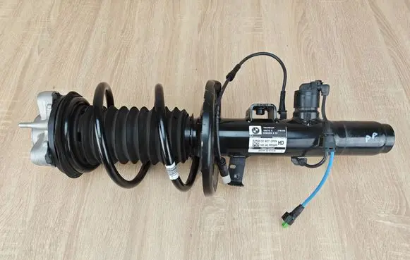 BMW 4 G22 G23 G24 G26 Front shock absorber/damper 6886254