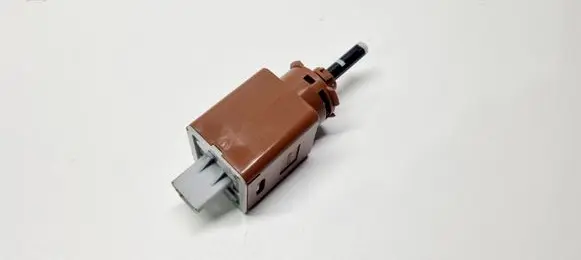 Nissan Qashqai J12 Reversing light switch sensor A0081230808 253206PA1A