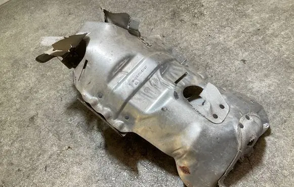 Other engine bay part