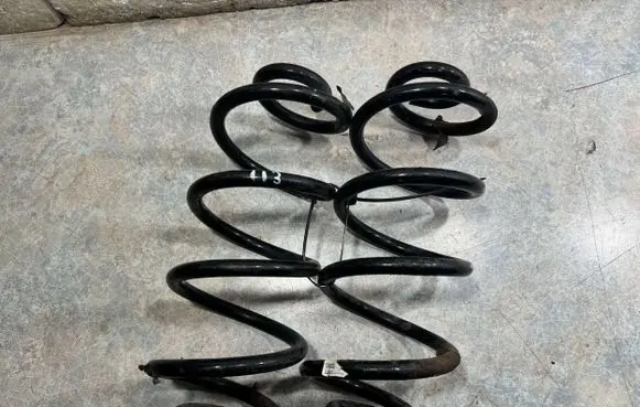 Porsche Macan (95B) Rear coil spring 95B511115