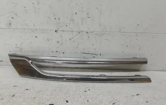 Opel Astra K Front bumper upper radiator grill 13423642