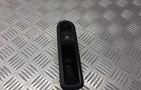 Renault Megane II Quarter vent window switch 156013870
