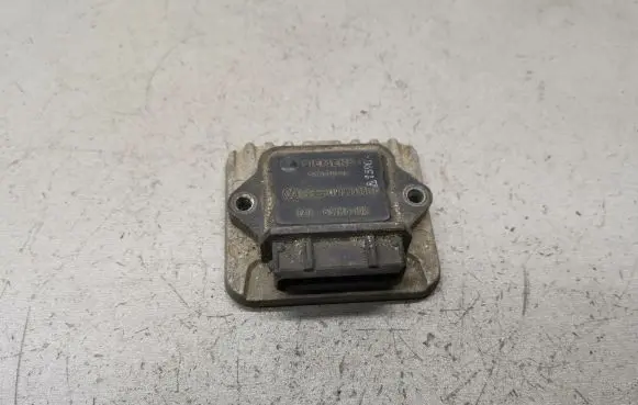 Volkswagen Golf II Ignition amplifier control unit 191905351C 5WK6102
