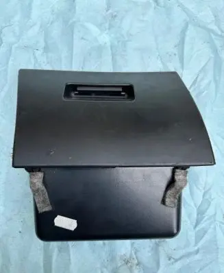 BMW 3 E46 Front trunk storage compartment 8197492 8223192