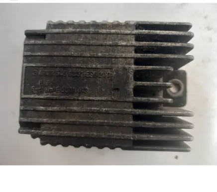 Mercedes-Benz E W210 Coolant fan relay a0225456232