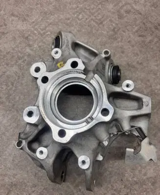 BMW 4 G22 G23 G24 G26 Rear wheel hub 6893272 6893274 33306893272
