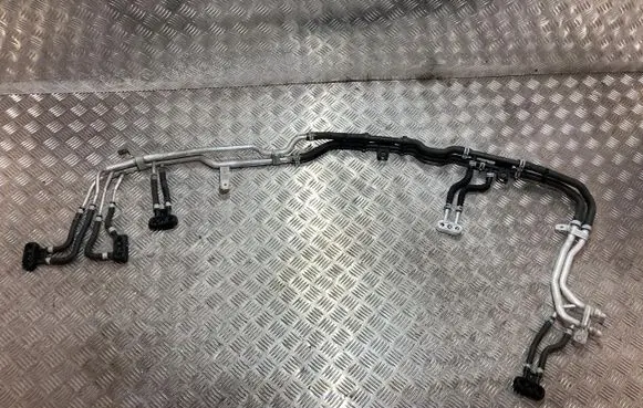 Peugeot 2008 II Hybrid/electric vehicle battery cooling hoses/tubes 9848346480