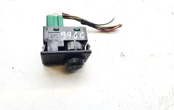 Nissan Primera Wing mirror switch