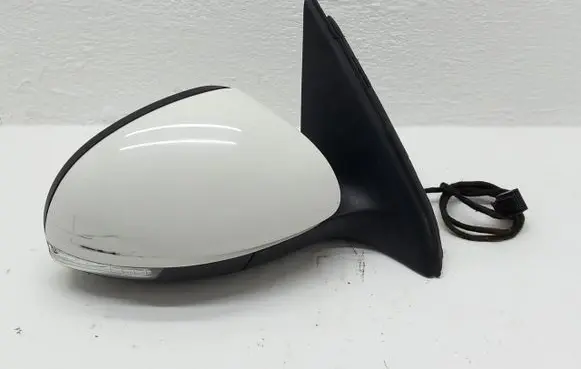 Volkswagen Tiguan Front door electric wing mirror