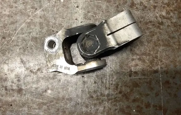 Steering column universal joint