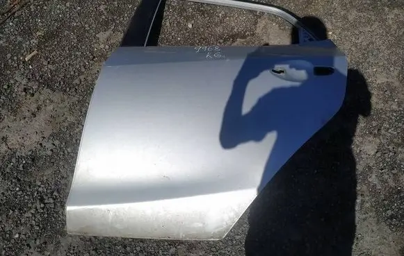 Mazda 2 Rear door pilkos