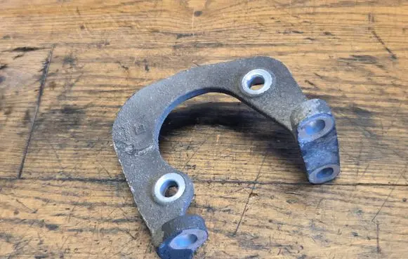 Opel Antara Front differential bracket 96964999