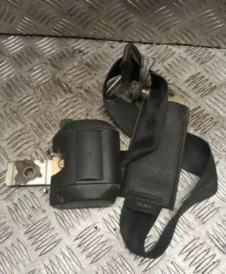 Renault Trafic I Rear seatbelt 6006001859