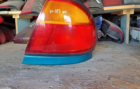 Mazda 323 Rear/tail lights 22061700 082161940RB 082161940R