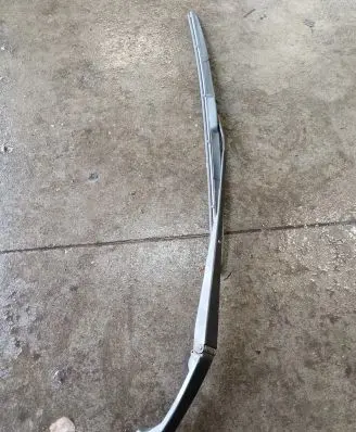 Mitsubishi Outlander Front wiper blade arm 8250A171