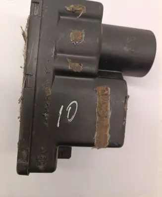 Audi A6 S6 C5 4B Central locking vacuum pump 443862257H