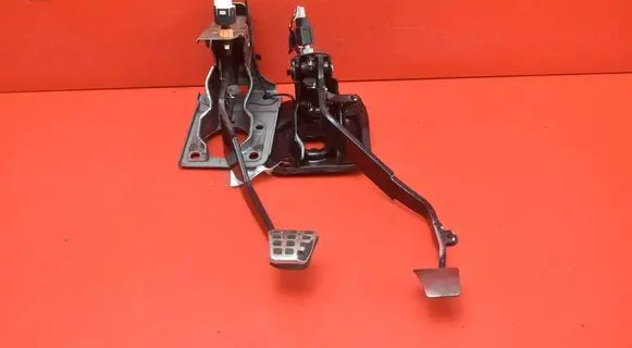 Mitsubishi Lancer VIII Accelerator throttle pedal
