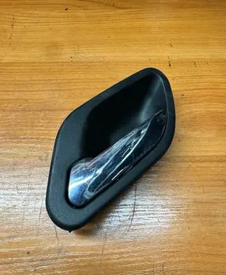 BMW 5 E39 Front door interior handle 7032925