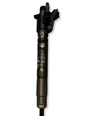 Volvo XC70 Fuel injector 31272690