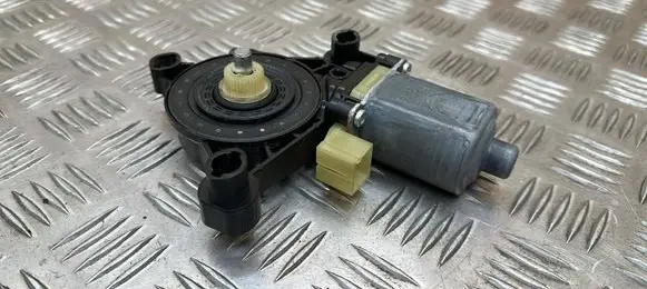 Audi A3 S3 8V Front door window regulator motor 5Q0959801B 0130822717