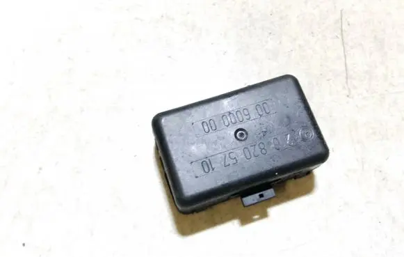 Mercedes-Benz C W203 Rain sensor 2108205710 00600000
