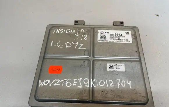 Opel Insignia B Engine control unit/module 55509243