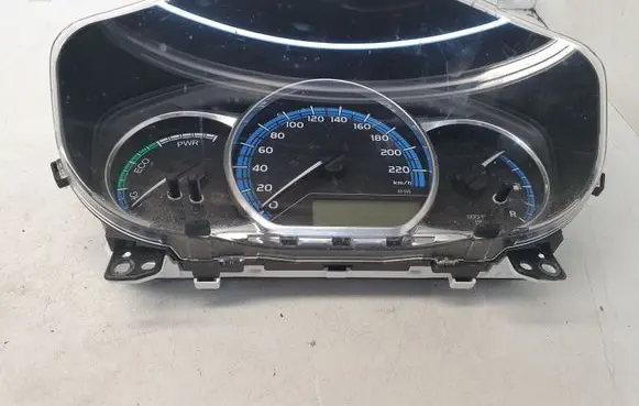 Toyota Yaris Speedometer (instrument cluster) 838000UC90