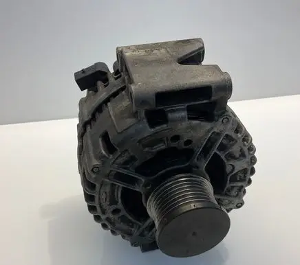 Mercedes-Benz CLS C219 Generator/alternator A0131547002 0121715015 0131547002