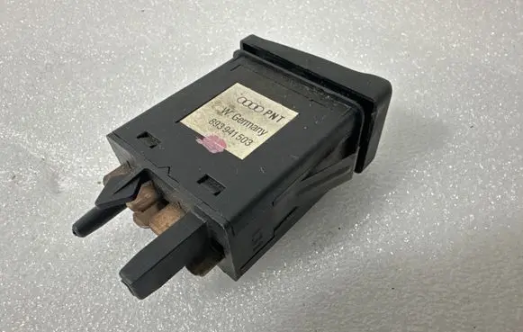 Audi A6 S6 C4 4A Windscreen/window heater switch 893941503