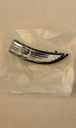 Ford Fiesta Front indicator light 8A6113B381AF
