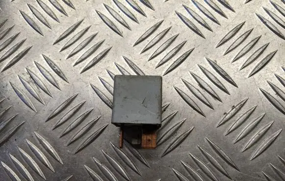 Volkswagen Golf IV Other relay 357911253