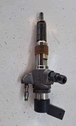 Volvo V40 Cross country Fuel injector 50274V05 9802448680