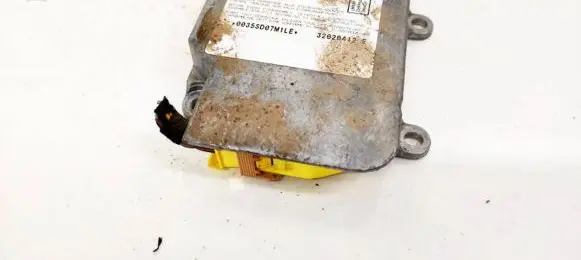 Skoda Fabia Mk1 (6Y) Airbag control unit/module 1C0909605K 5WK43125