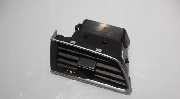 Peugeot 508 Dashboard side air vent grill/cover trim