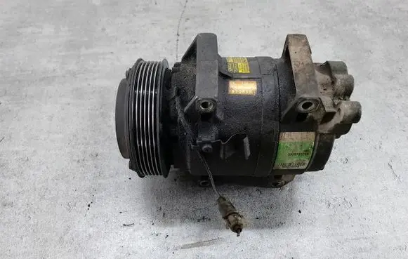 Volvo XC90 Air conditioning (A/C) compressor (pump) 8708581