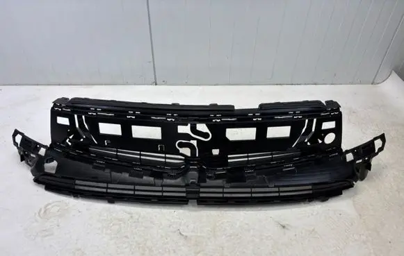 Opel Grandland X Front bumper upper radiator grill 9840128277 K3520