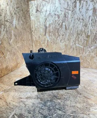 Mercedes-Benz E W211 Subwoofer speaker A2118202902 8ME491 18517128