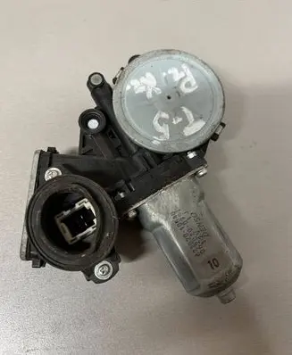 Toyota RAV 4 (XA30) Front door window regulator motor 42252010540 0620200791