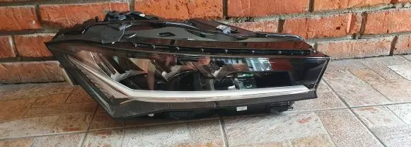 Skoda Superb B9 Headlight/headlamp 3P1941016