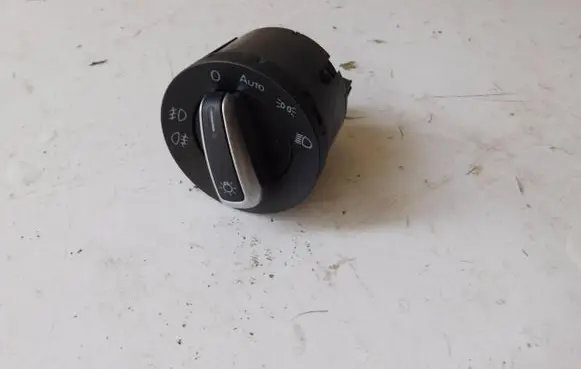 Volkswagen Golf V Light switch