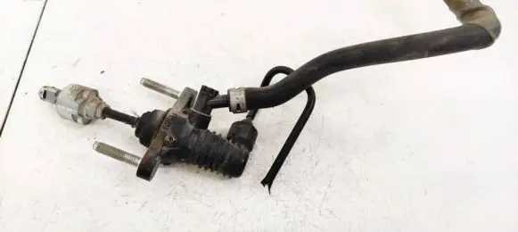 Toyota RAV 4 (XA30) Clutch master cylinder
