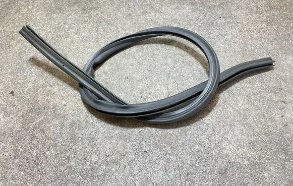Volvo XC40 Engine compartment rubber 