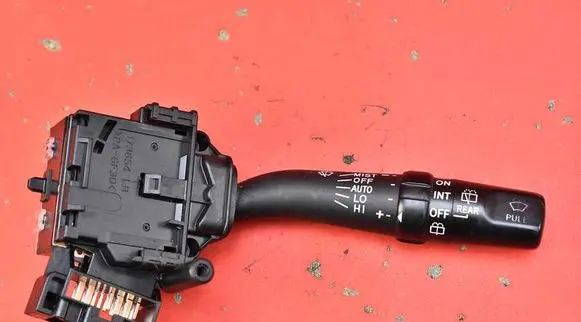 Toyota Avensis Verso Headlight wiper switch 173654